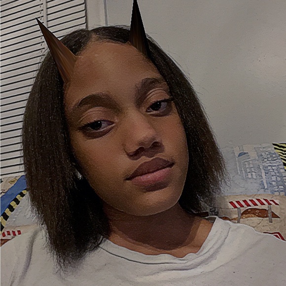 Meet your Posher, Ariel - Picture 1 of 1